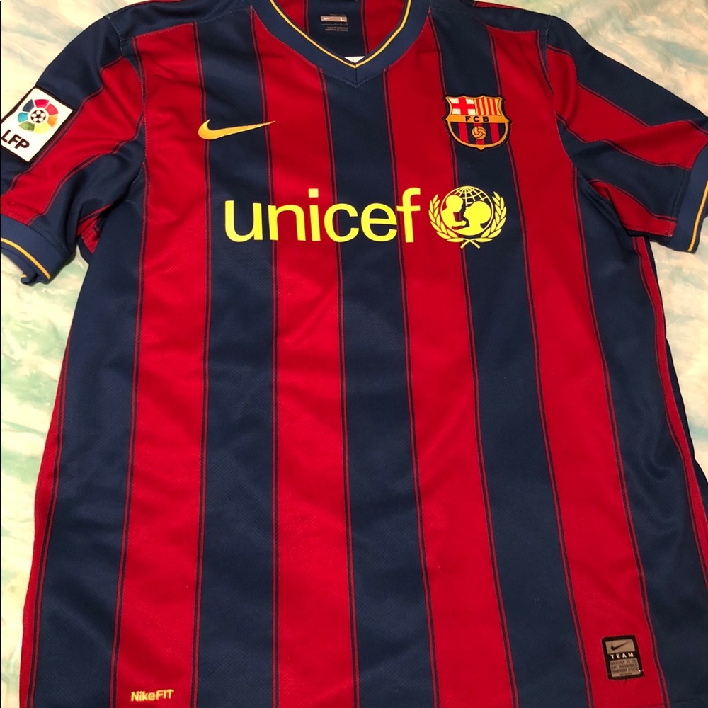 Nike FC Barcelona home soccer jersey ‘09-‘10 kit.